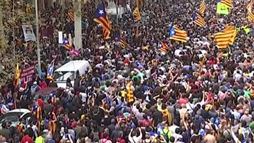 VIDEO / Catalonia şi-a proclamat independenţa, Madridul aprobă aplicarea articolului 155