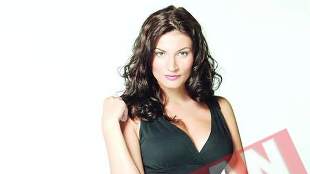 Ioana Ginghina danseaza cu un profesor de religie