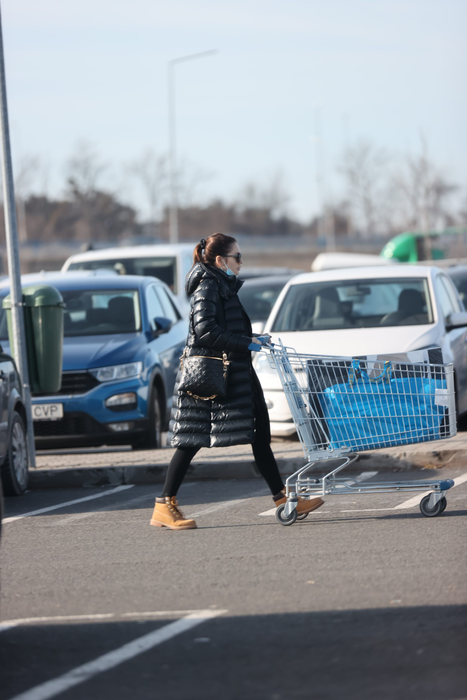 Corina Caciuc a făcut cumpărăturile