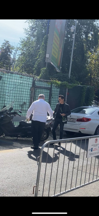 ”Liceenii” îl conduc pe ultimul drum pe Ion Caramitru, cel care i-a dat viață lui ”Socrate”