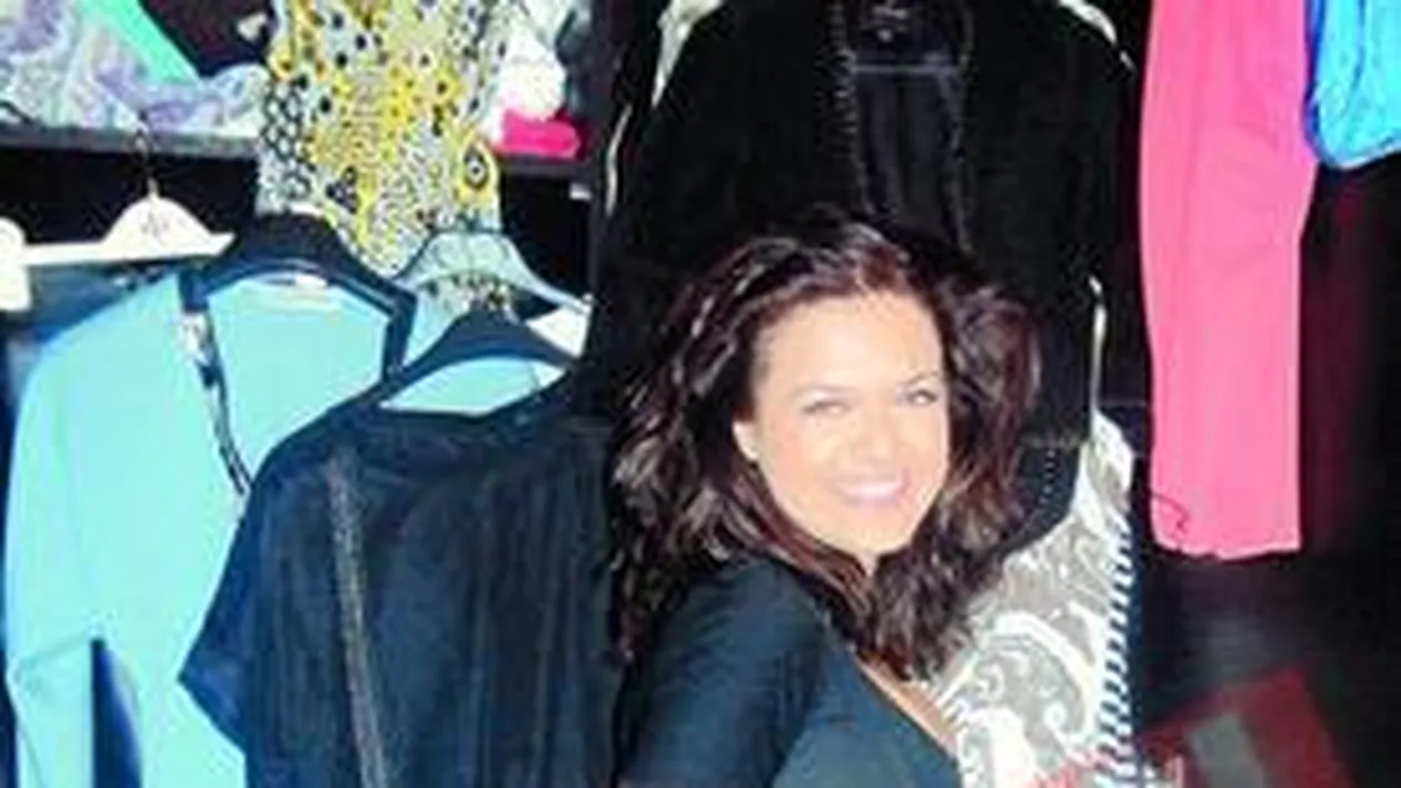 Ma simt libera si sexy in fusta