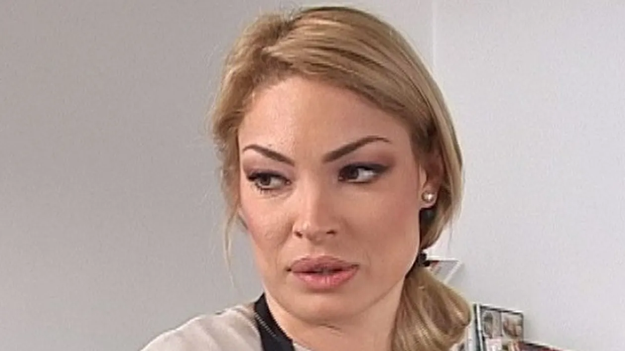 EXCLUSIV! Ce note au primit la naștere gemenele aduse pe lume de Valentina Pelinel astăzi