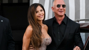 Ce a făcut Lauren Sanchez imediat ce a devenit soția lui Jeff Bezos. Cum a zis da, cum a ACȚIONAT!