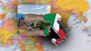 Comoara ascunsă a Italiei! Orașul cu străzi medievale, castele și un clopot uriaș care bate de 100 de ori în fiecare seară