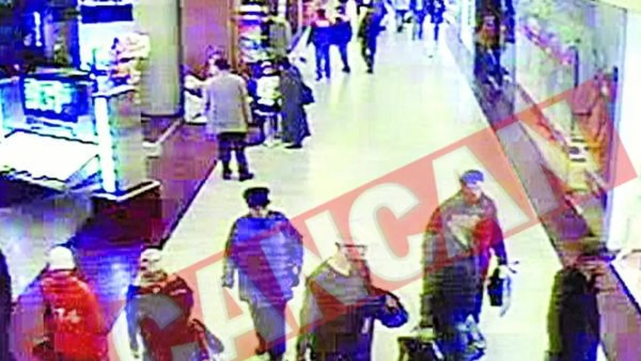 Carduri false pentru cumparaturi de lux