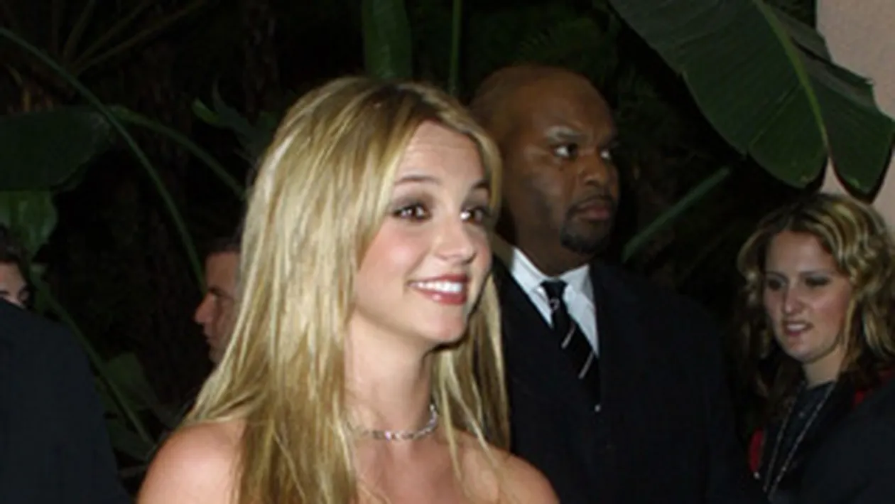 Cu inele la picioare – Vedeti aici ce vedete s-au accesorizat astfel