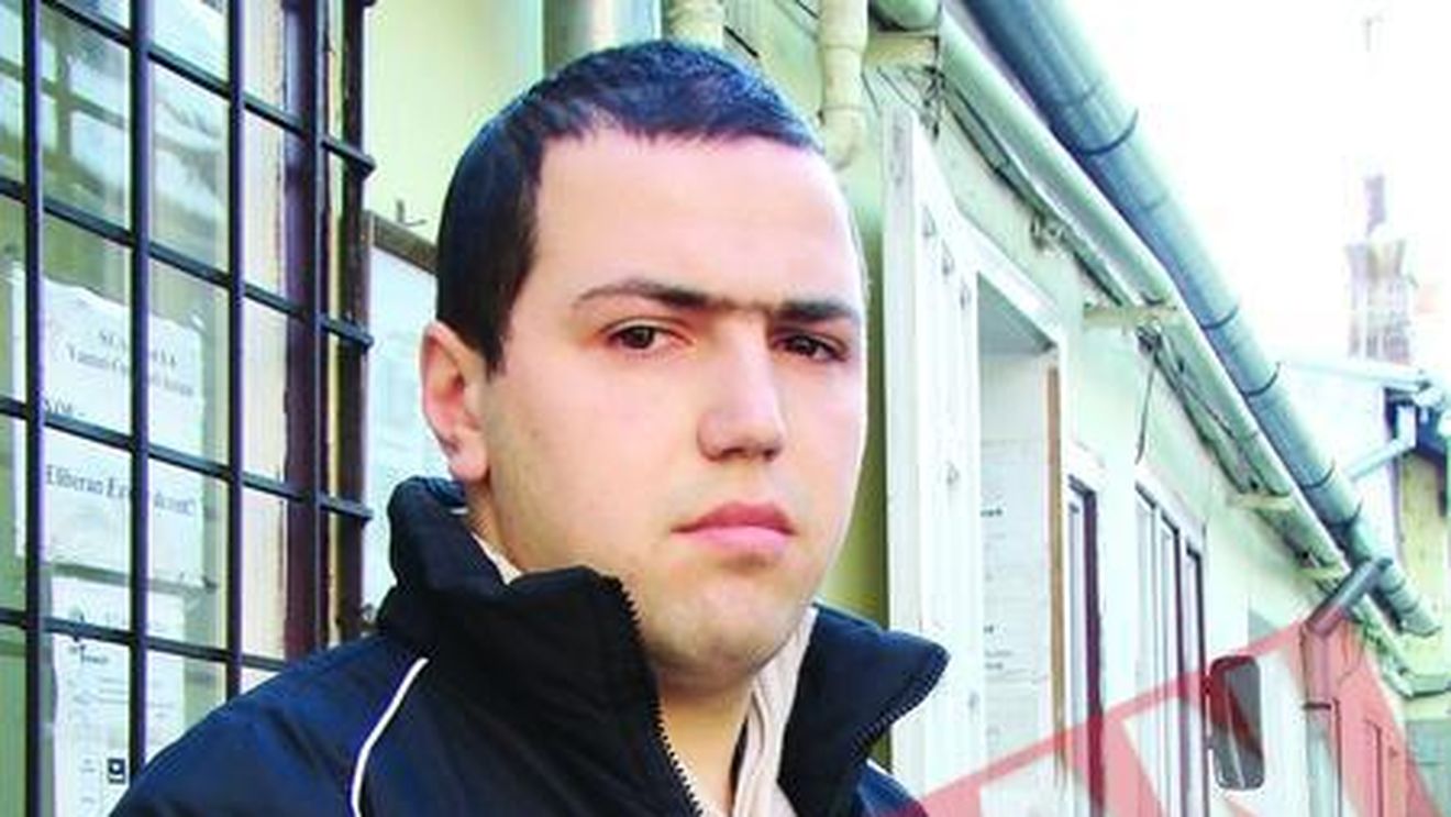 A primit 200 de euro falsi de la banca