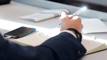 Doi elevi, eliminați de la BAC pentru fraudă! Unuia i-a căzut telefonul atunci când a predat lucrarea!