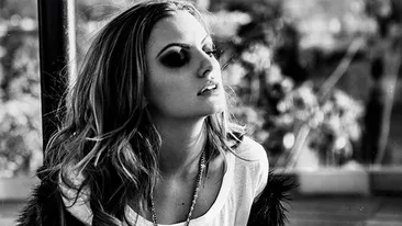 Aceasta este ADEVARATA fata a Alexandrei Stan! V-am pacalit pana acum. Am purtat peruci!