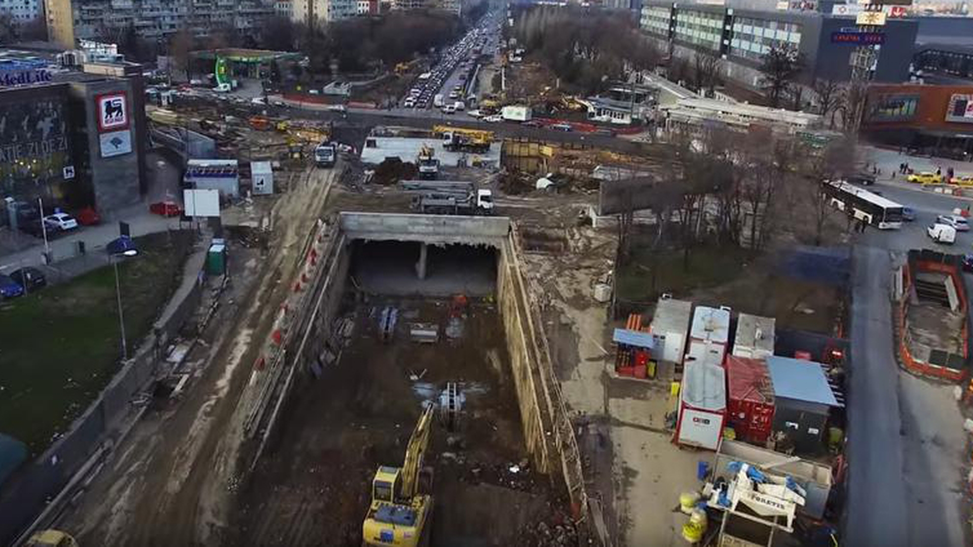 Cum arată viitorul pasaj Piaţa Sudului, filmat cu drona! Imagini spectaculoase cu şantierul care a îngrozit bucureştenii!