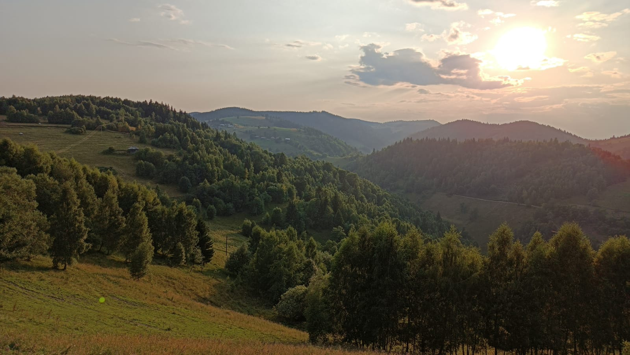 Ai auzit de satul Măguri? Este localitatea aflată la cea mai înaltă altitudine din România şi arată mirific