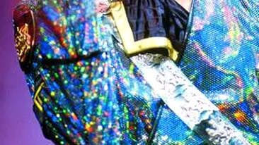 Inmormantat in cosciug de 25.000$, placat cu aur