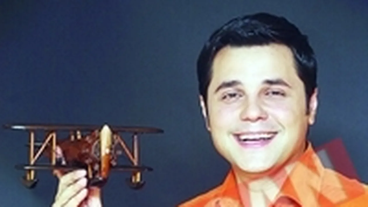 Analia plange la Hello, Good-Bye!