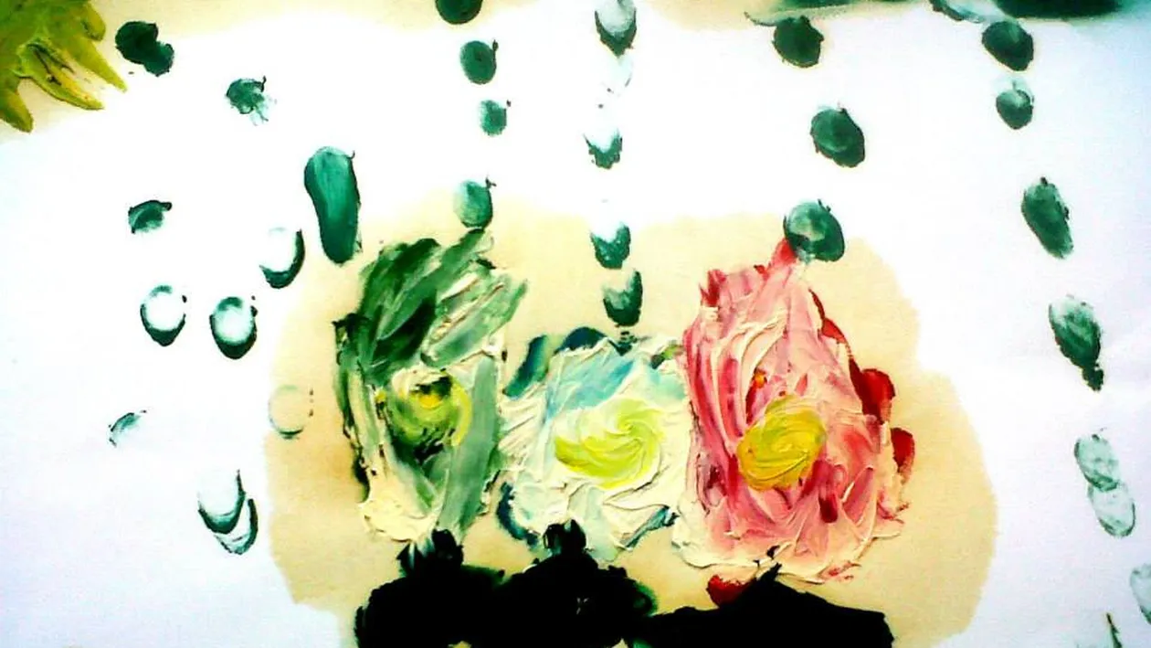 Nici nu stie sa scrie bine, dar face niste desene incredibile! Noua “micuta Picasso” adoarme cu pensula in mana