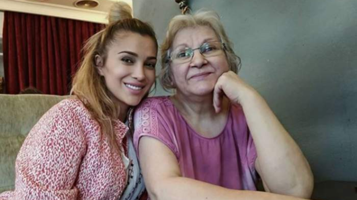 Cine a ajutat-o pe Lora în cele mai grele momente cu mama ei