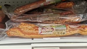 Câți lei costă 1 kilogram de slăninuță afumată în supermarketurile Cora din București