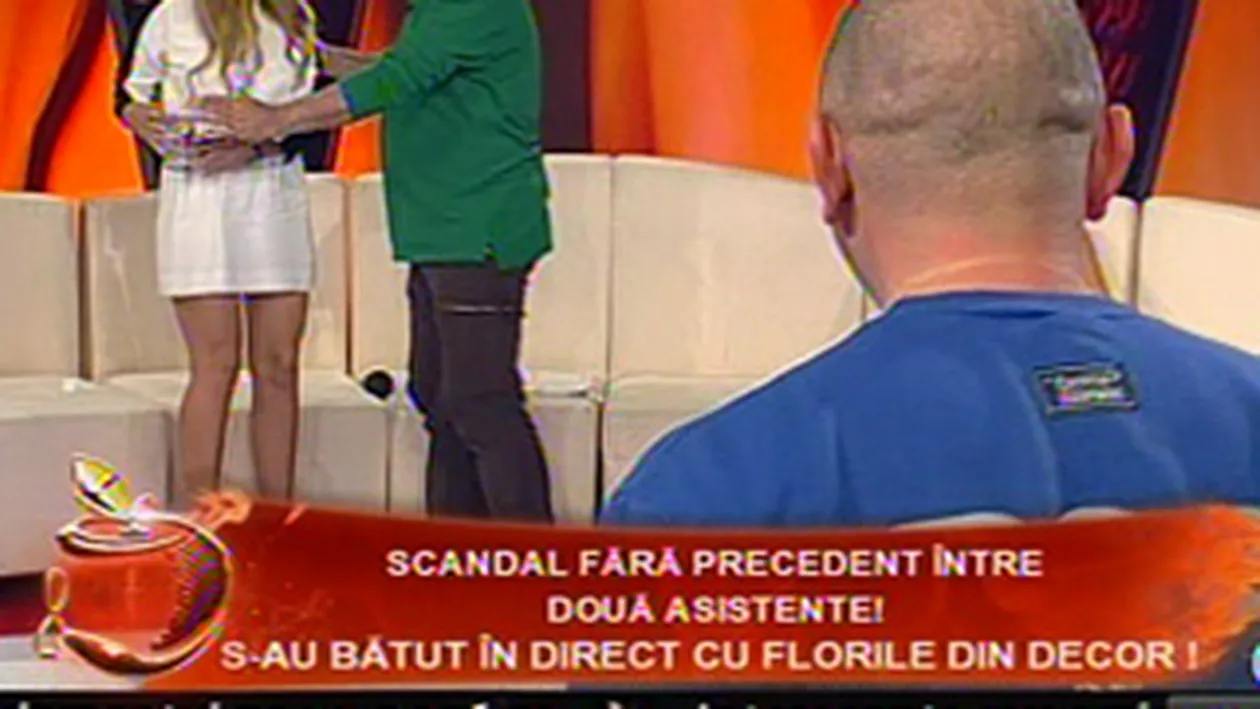 VIDEO Dialoguri savuroase si jigniri dure intre Raluca Podea si Andreea Podarescu! Au vrut sa se bata din nou in direct! Afla ce au de impartit!