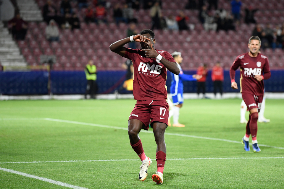 Meciul de fotbal dintre FC CFR 1907 CLUJ si FCU 1948 CRAIOVA, contand pentru Superliga Superbet, desfasurat pe Stadionul Dr.Constantin radulescu din Cluj-Napoca, duminica 01 octombrie 2023. © FOTO: Flaviu BUBOI/SPORT PICTURES