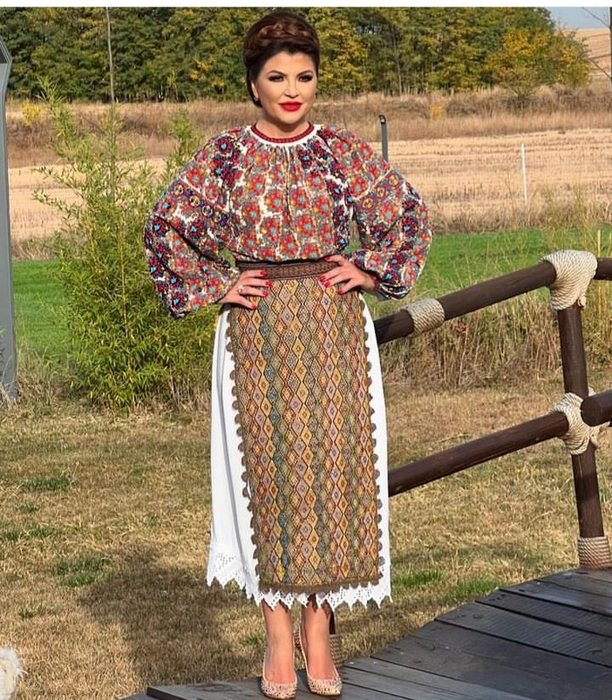 Claudia Ghițulescu. selectivă cu bărbații din viața ei. (sursă - instagram.com)