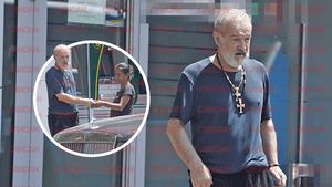 Ultimele evenimente l-au RĂVĂŞIT pe Gigi Becali: a apărut în șlapi în plină stradă și... A "spart" bancomatul și a "lovit" cu bani la întâmplare!