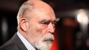 Ultima ieşire în public a lui MIRCEA ALBULESCU! Marele actor s-a dus la spital să moară acompaniat de un cor de claxoane şi înjurături!