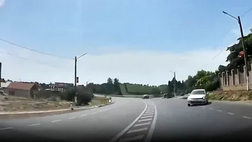 Haos pe șoselele din România! Momentul în care o tragedie este evitată la secundă