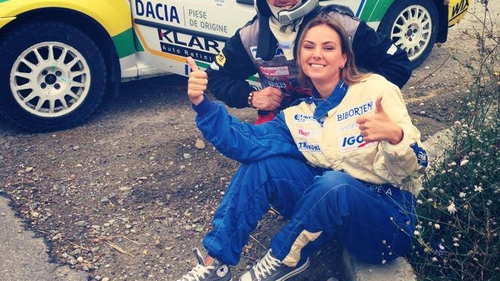 Roxana Ionescu, weekend cu senzatii tari! Vezi cum isi poteleste blonda setea de adrenalina
