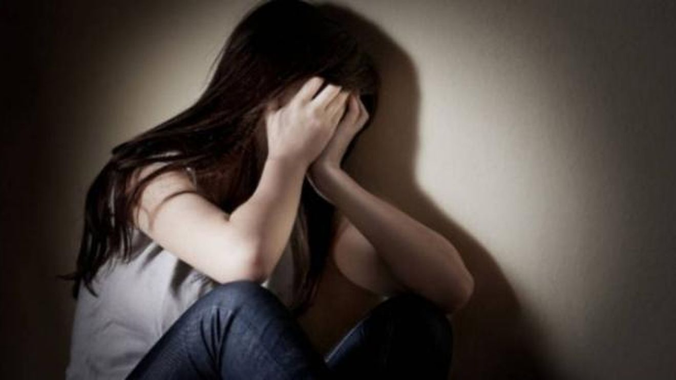 Dezvăluri înfiorătoare făcute de o tânără de 16 ani răpită și violată în Caracal: "Polițiștii m-au făcut curvă și m-a întrebat dacă mi-a plăcut"