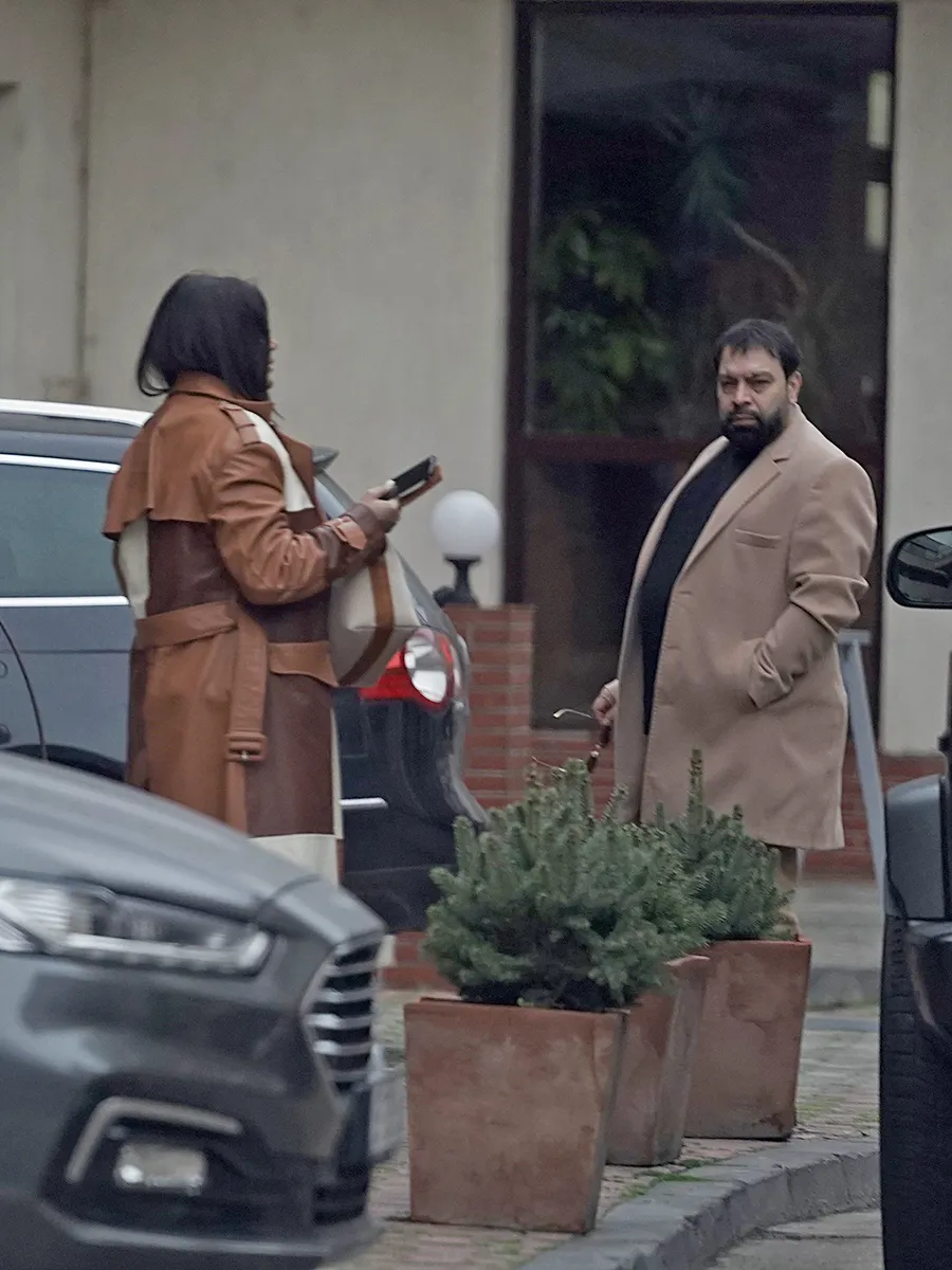 Florin Salam, încercănat, după ce a trecut din nou pe la secția de poliție 