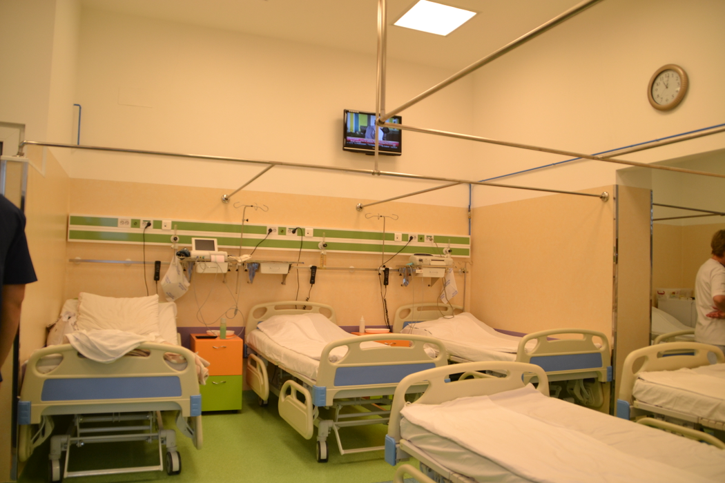 Sala de travaliu de la Maternitatea Giulești