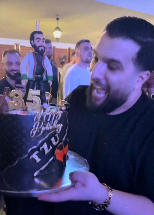 Lambada, surpriză uriașă pentru Tzancă Uraganu de ziua lui de naștere. S-a întâmplat la Berăria H, în fața a mii de fani: „La mulți ani, bărbatul meu!”