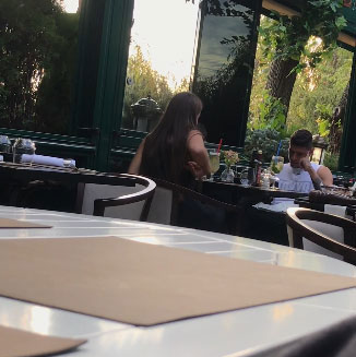 Înaintea partidei cu Dunărea Călărași, Florinel Coman și-a scos bomba-sexy la restaurant