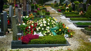 Trauma prin care a trecut a determinat-o pe Marie să facă un gest inexplicabil. Tânăra a decis să vândă florile funerare ale bunicii sale pretinzând că sunt noi