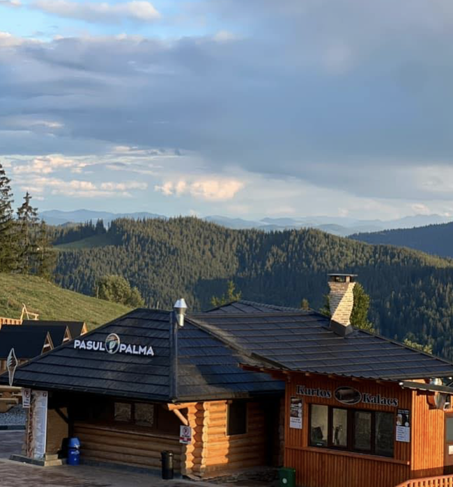Locul de poveste din România care i-a fascinat pe turiștii spanioli: ”Este foarte frumoasă zona asta”