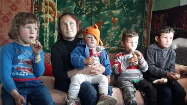 Emoționant. Povestea copiilor din Dolj care au văzut tort doar la televizor