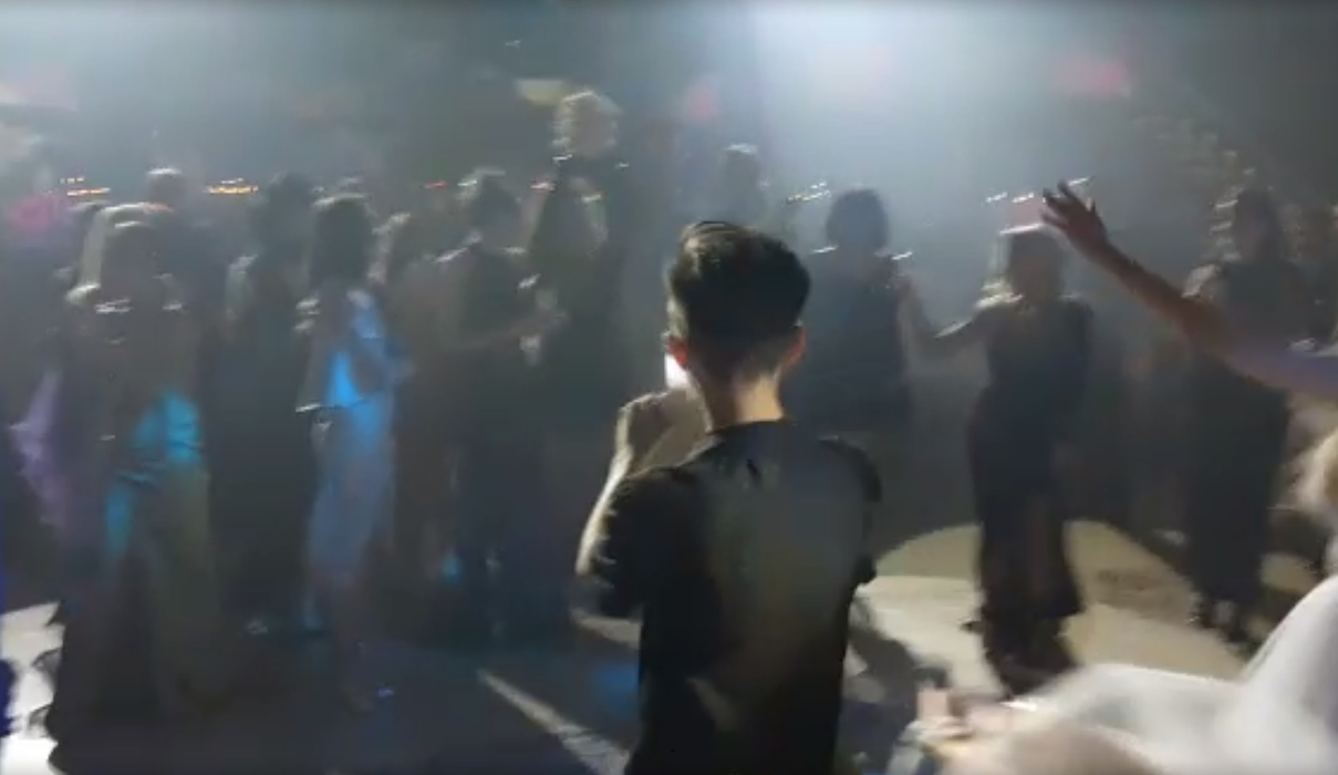 Cine este vedeta care a prins buchetul aruncat de mireasa Andreea Bălan! Urmează încă o nuntă în showbiz!