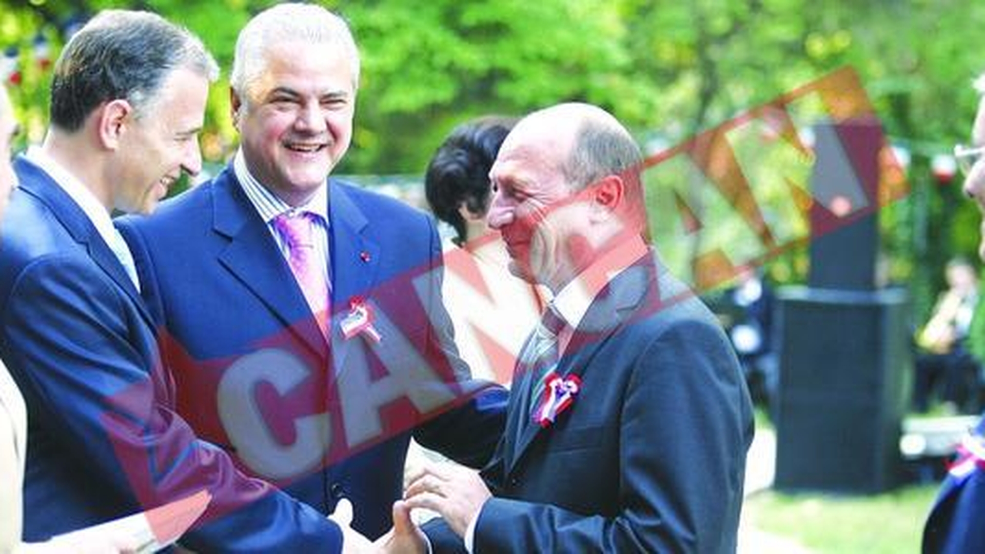 Basescu sare la gatul "hotilor" de la PSD
