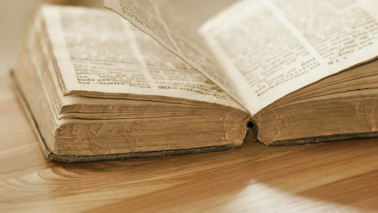 Cartea care ucide la propriu! Motivul pentru care a fost scrisă