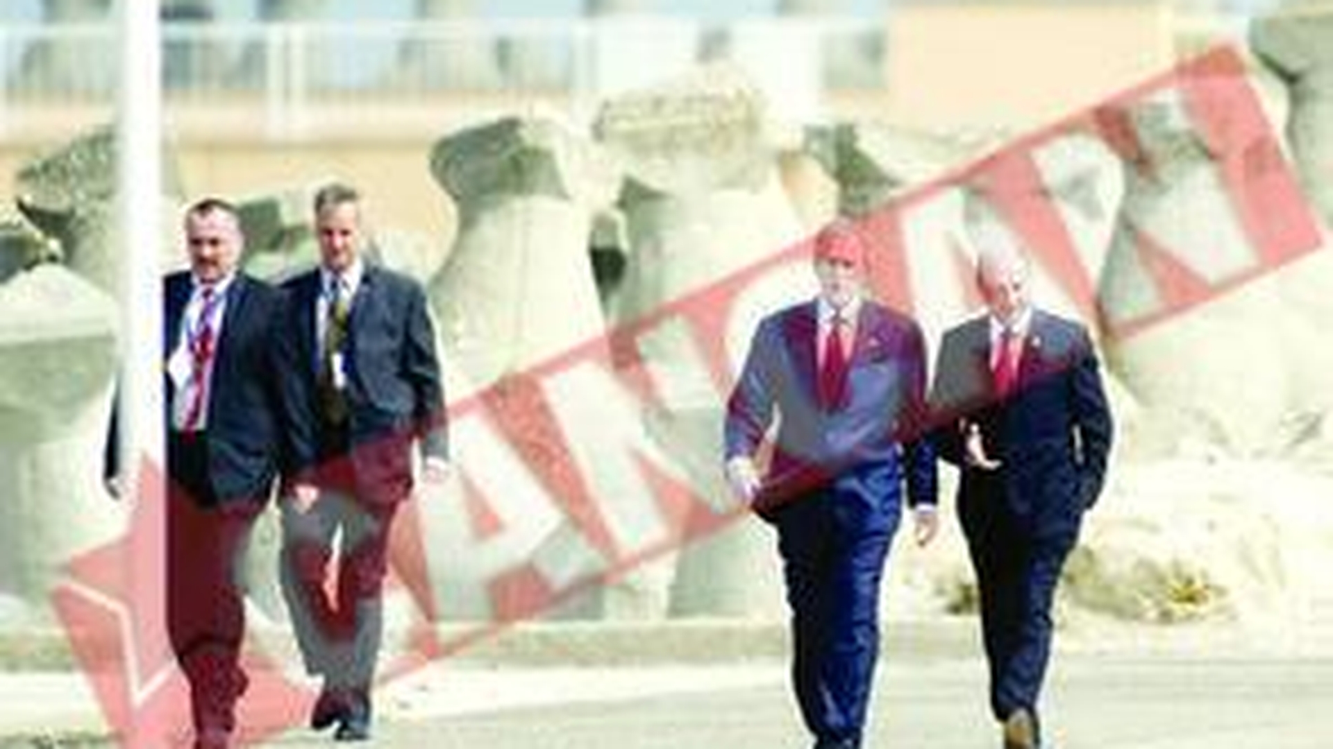 Garzile oficialilor NATO au avut 130 de pistoale
