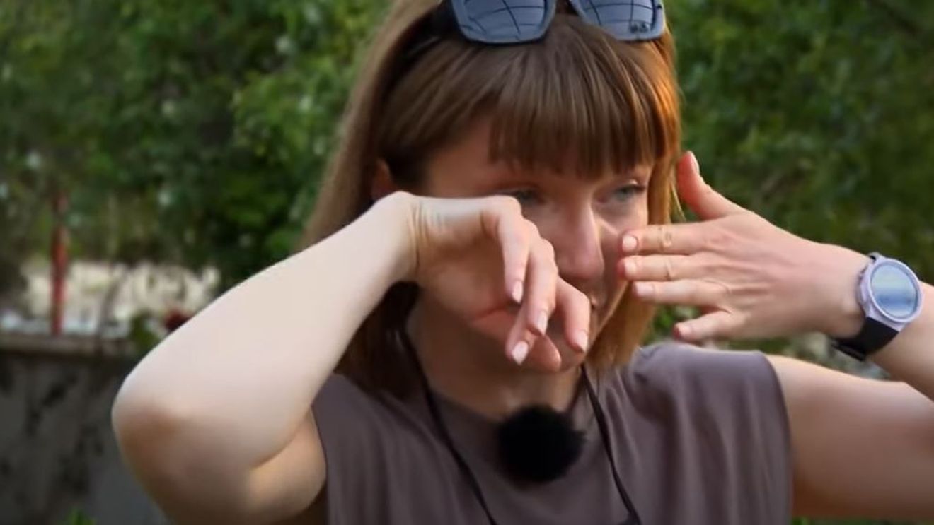 Dramă teribilă pentru Alexandra Ungureanu! Artista a început să plângă în direct. „I-aș cere iertare”