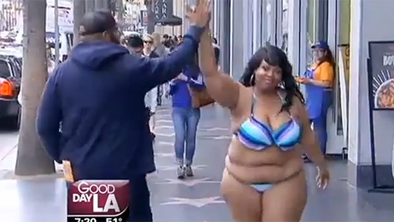 Cum a incercat o femeie de 117 kilograme sa atraga atentia barbatilor. S-a dezbracat pe strada si...M-am saturat