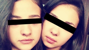 Nu o sa-ti vina sa crezi cand vei afla cine este tatal acestor frumoase pustoaice! El e arestat, ele pozeaza ca divele