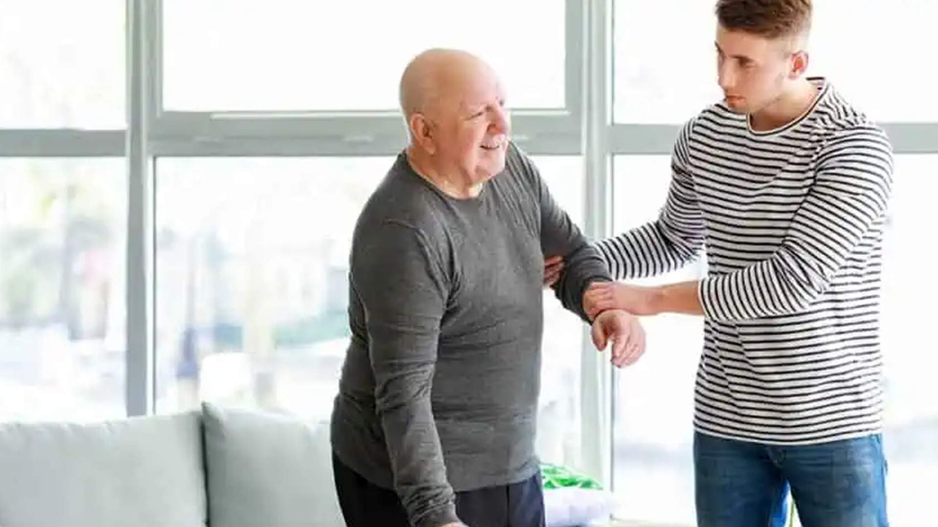 Ce a pățit un pensionar de 82 de ani din Spania, după ce a angajat un tânăr român ca să aibă grijă de el