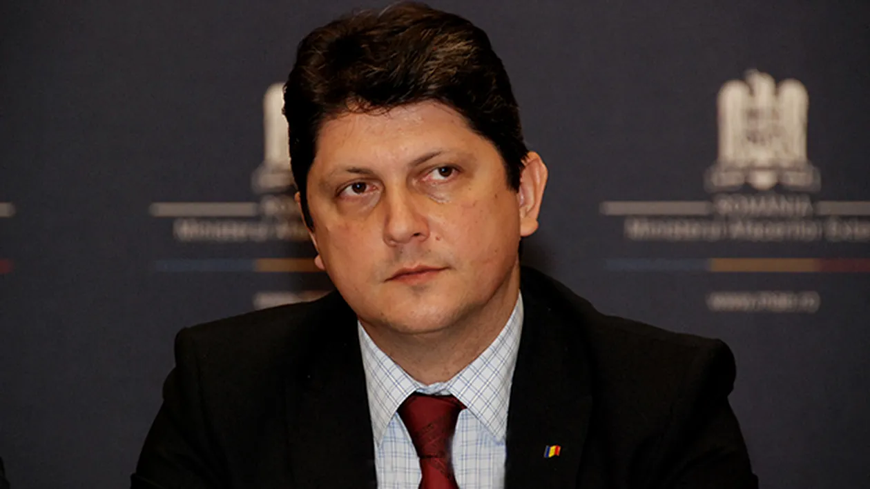 Titus Corlăţean a DEMISIONAT din funcţia de ministru al Afacerilor Externe