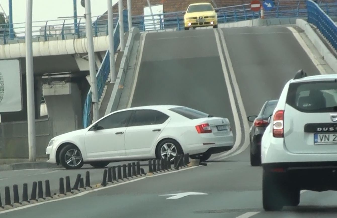 Şoferul lui Gabriel Mutu întoarce pe linie dublă continuă