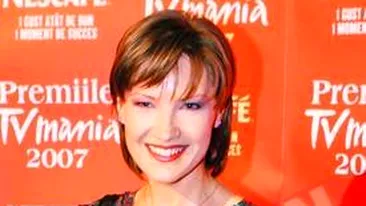 Melania Medeleanu: In copilarie, ma cataram in copaci, jucam tenis cu piciorul si trageam cu prastia