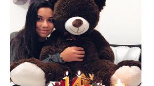 ADRIANA MINUNE, răsfăţată ca o prinţesă de ziua ei! Iată ce cadouri a primit din partea manelistului