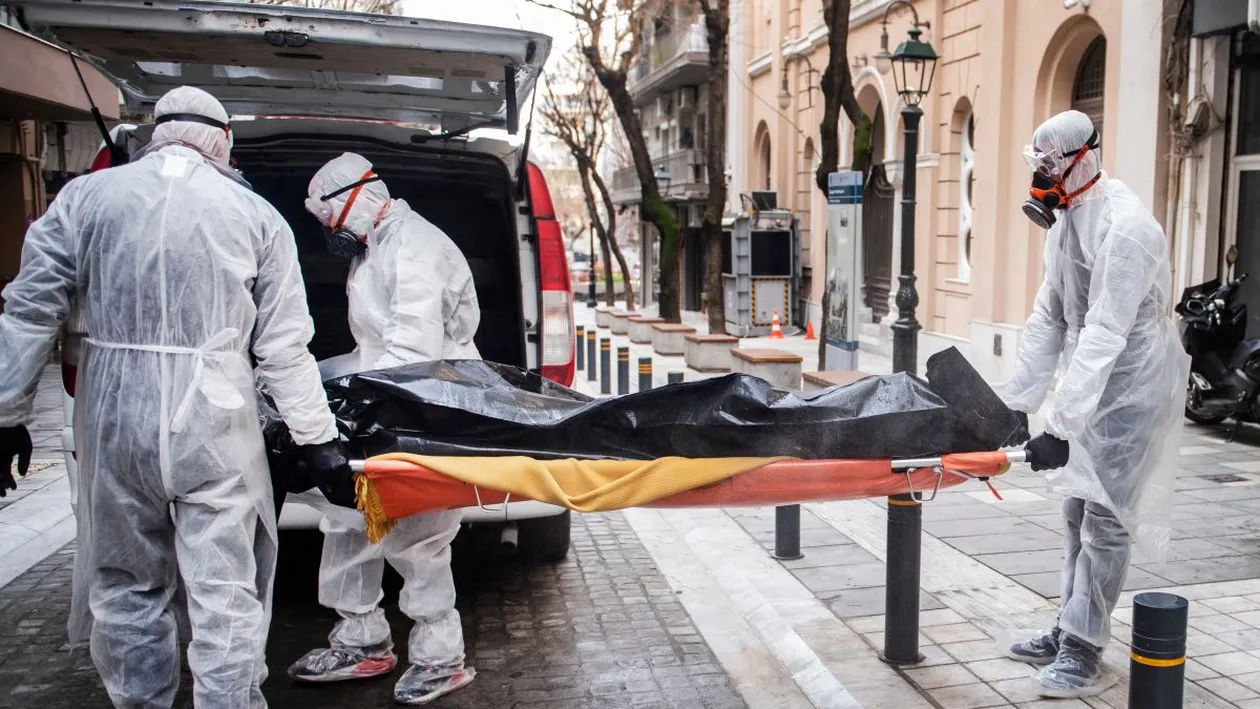 Un bărbat infectat cu SARS-CoV-2, care refuzase internarea, a fost găsit mort în casă, la Galați