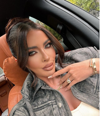 Adina este o femeie de succes (Foto: Instagram)
