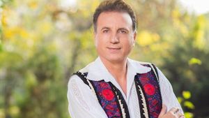 Nu e o glumă! Cât costă o porție de fasole cu cârnați în restaurantul lui Constantin Enceanu